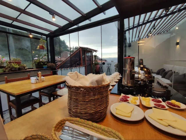 Desayuno preparado en la terraza de Casa Agustina